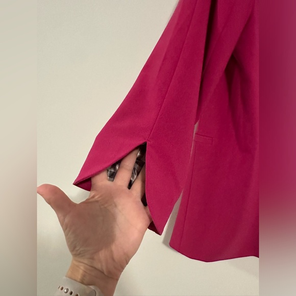 Kenzie bold pink blazer. Size small. Causal oversized fit. - Picture 5 of 5